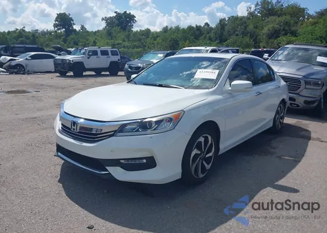2016 Honda Accord Ex-L z USA, uszkodzony, nr VIN 1HGCR2F82GA130993